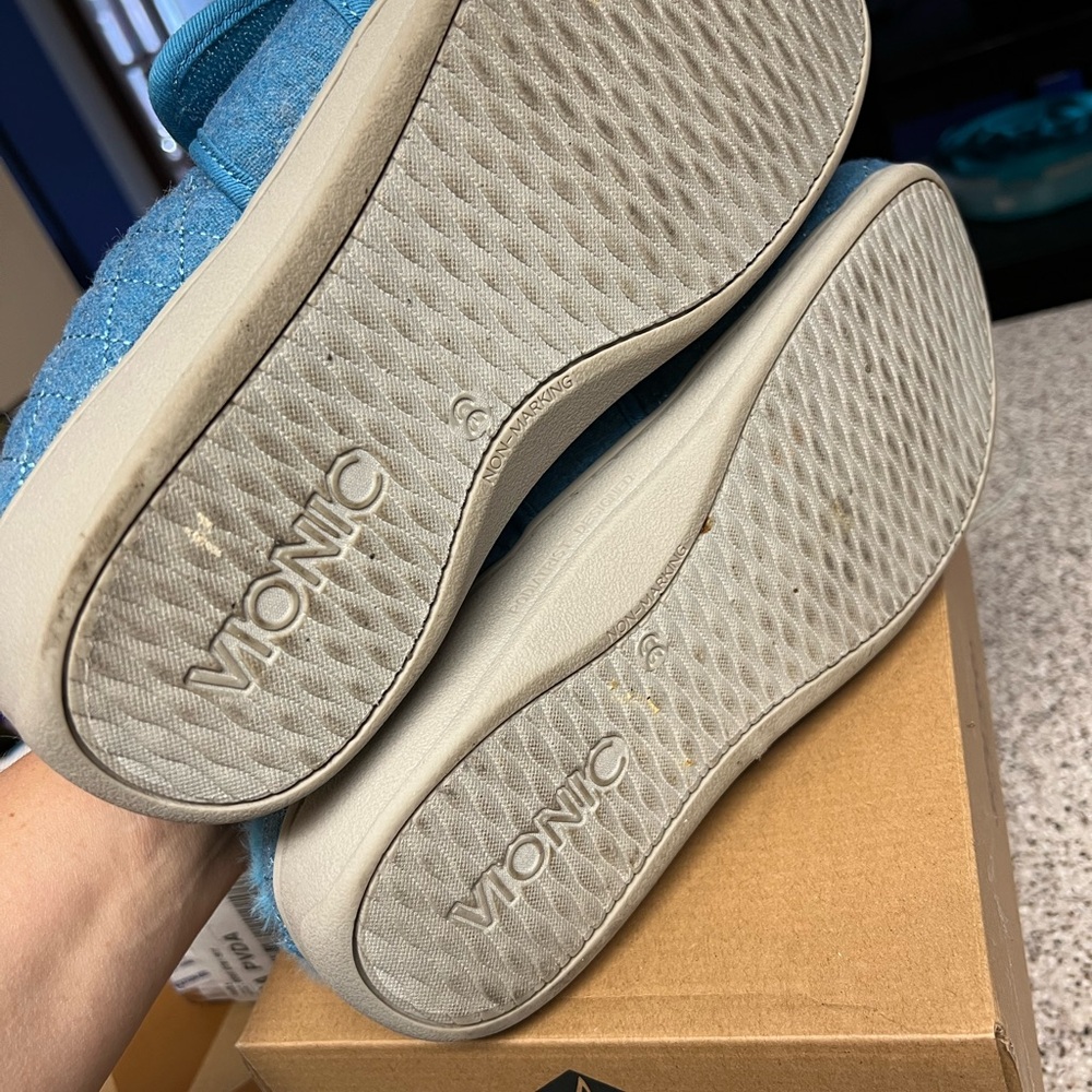 Vionic Blue Quilted Slippers - Picture 3 of 4